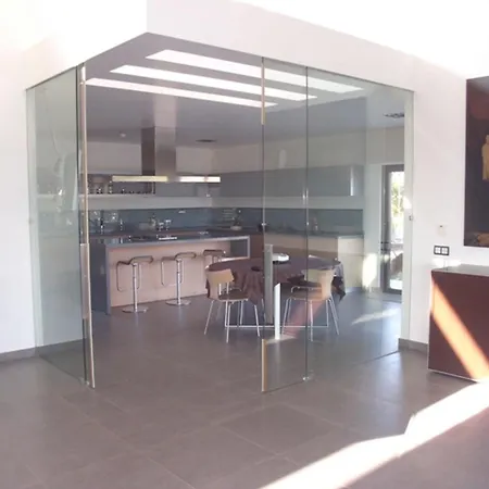 ゲストハウス Amazing House With Private Pool *
