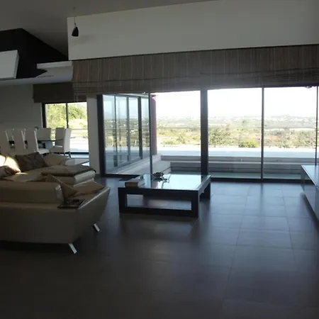 Amazing House With Private Pool ゲストハウス ローレ